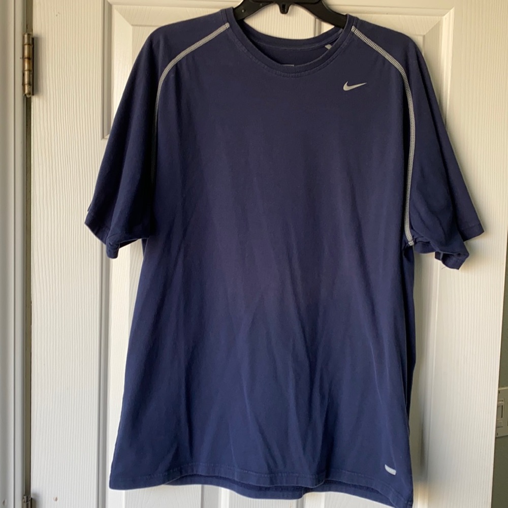 Men’s Nike Pro tee